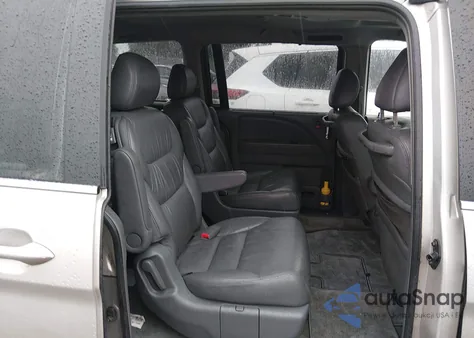 2006 Honda Odyssey Touring z USA, uszkodzony, nr VIN 5FNRL38846B103653